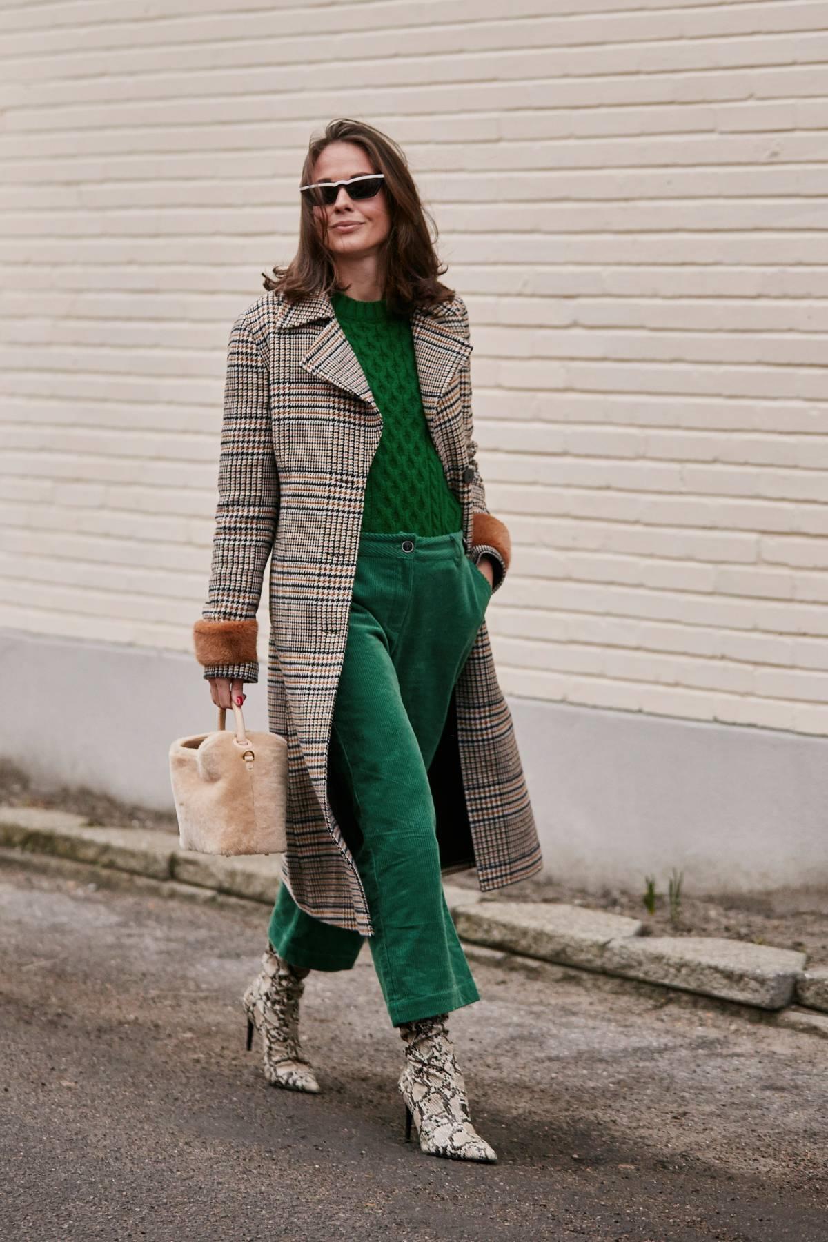 Pantalo´n cropped con botas de print animal