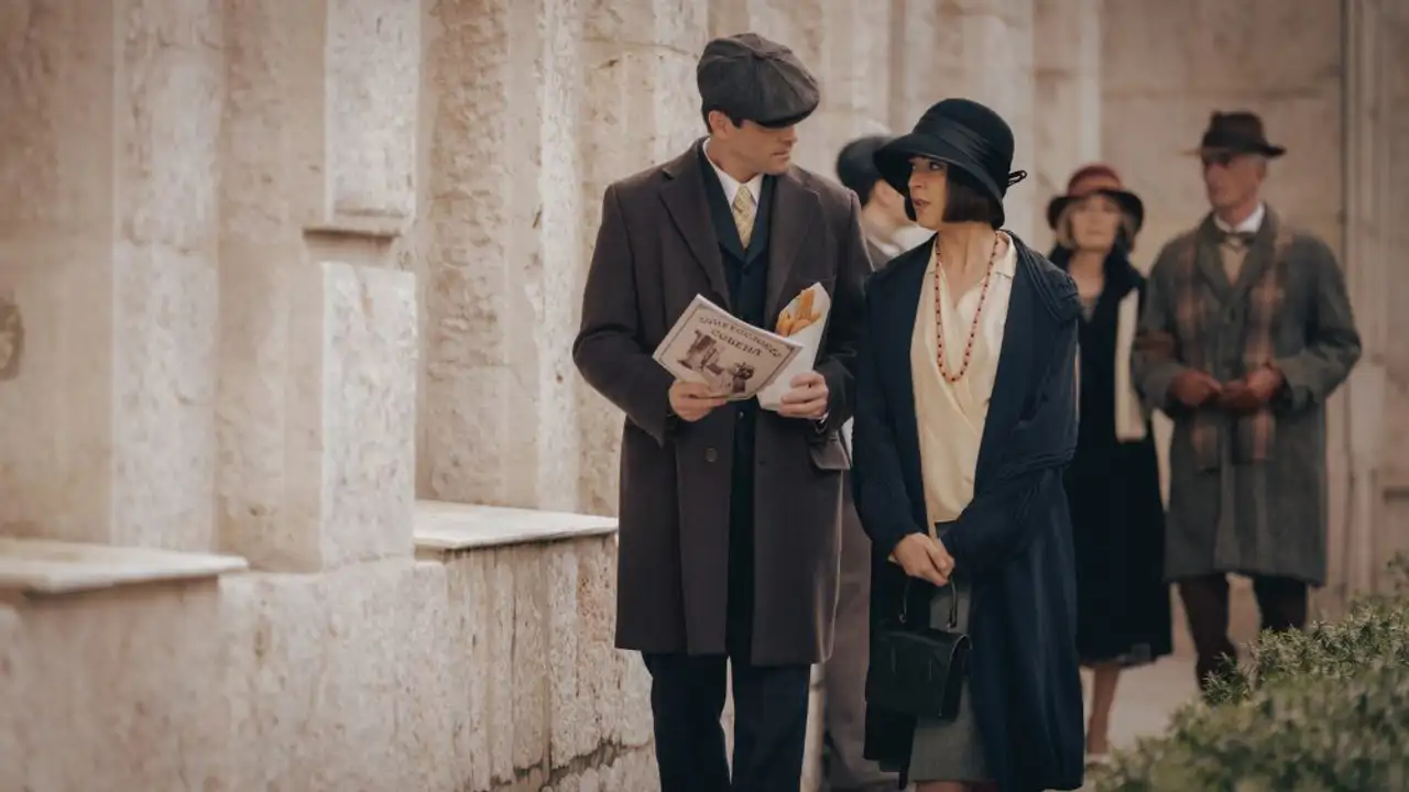 La serie de época española que arrasa en Netflix con 8 episodios: un viaje a los años 20 que mezcla amor y drama